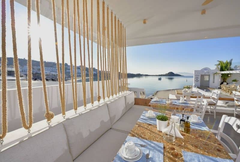 Platis Gialos - Blue Myth restaurant