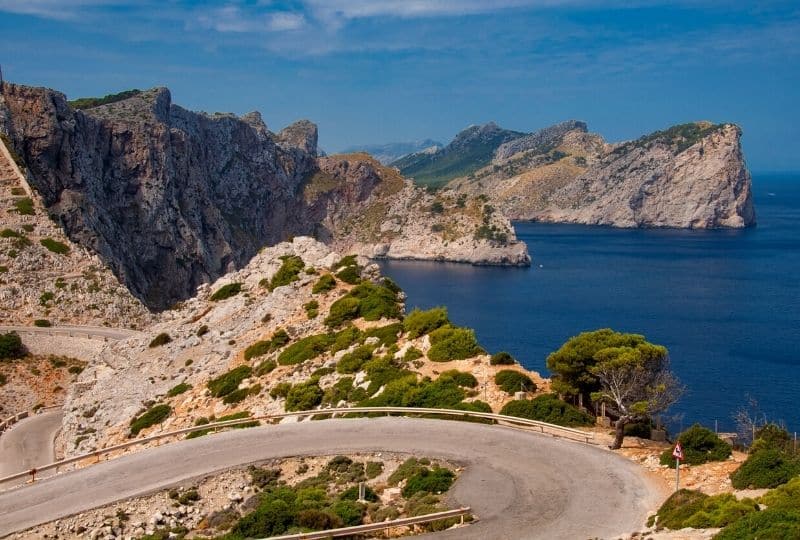 Empty streets and breathtaking views of Mallorca during the autumn months